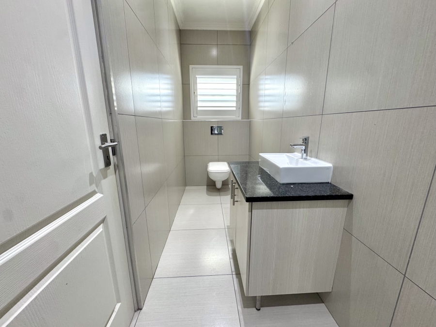 4 Bedroom Property for Sale in Parklands North Western Cape